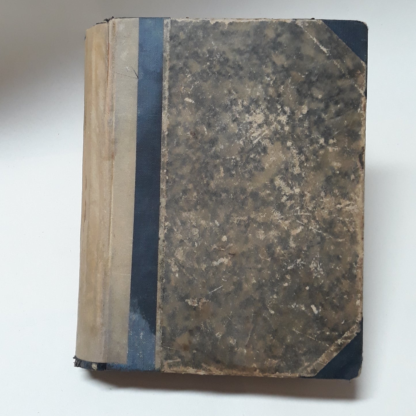 Mezi životem a smrtí, Pouta