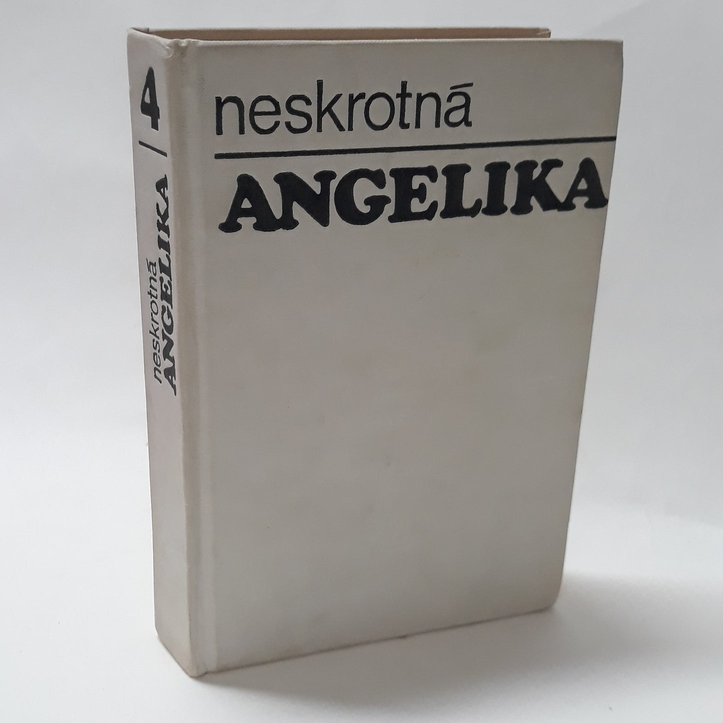 Angelika 4 - neskrotná