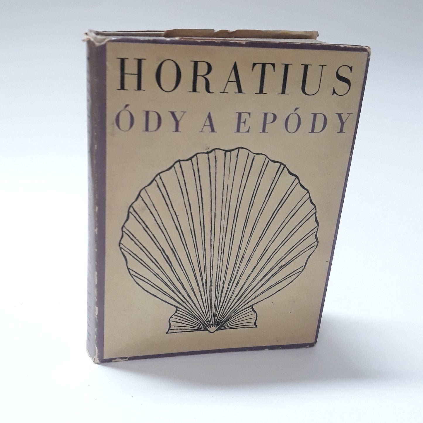 Ódy a epódy