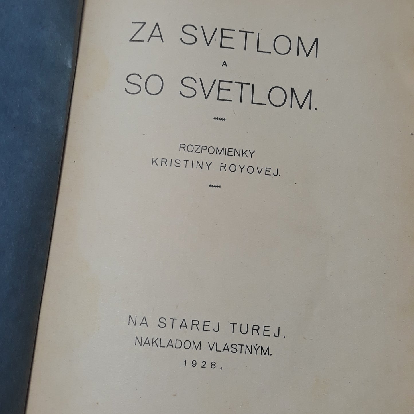 Za svetlom a so svetlom