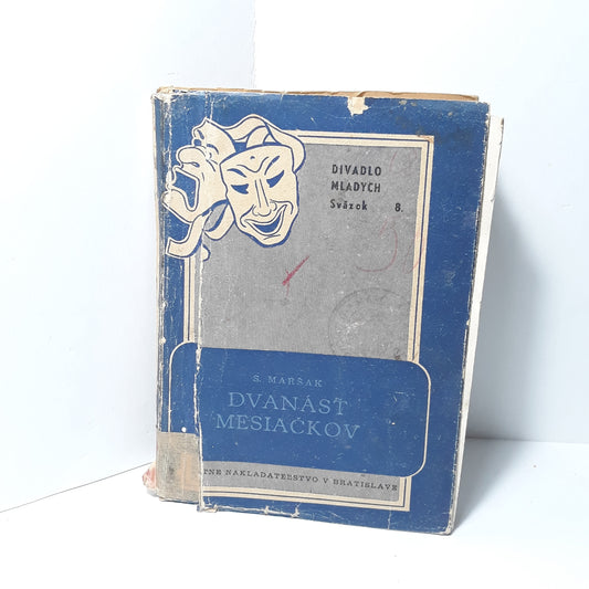 Dvanásť mesiačikov