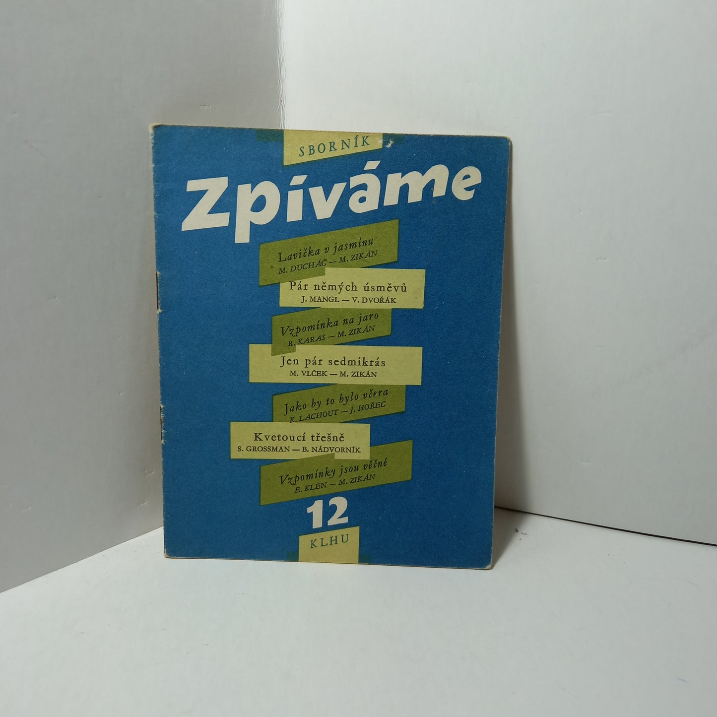 Zpíváme 12
