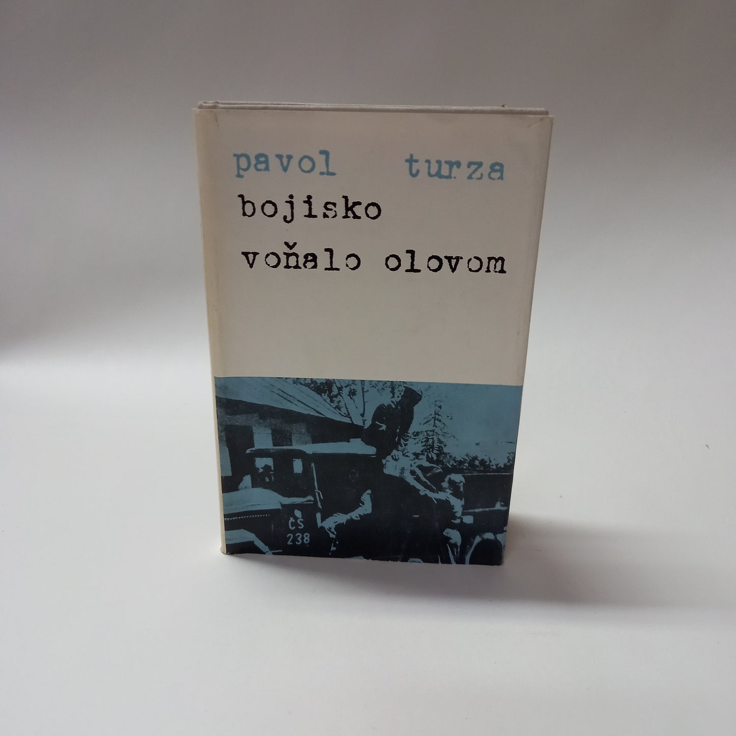 Bojisko voňalo olovom