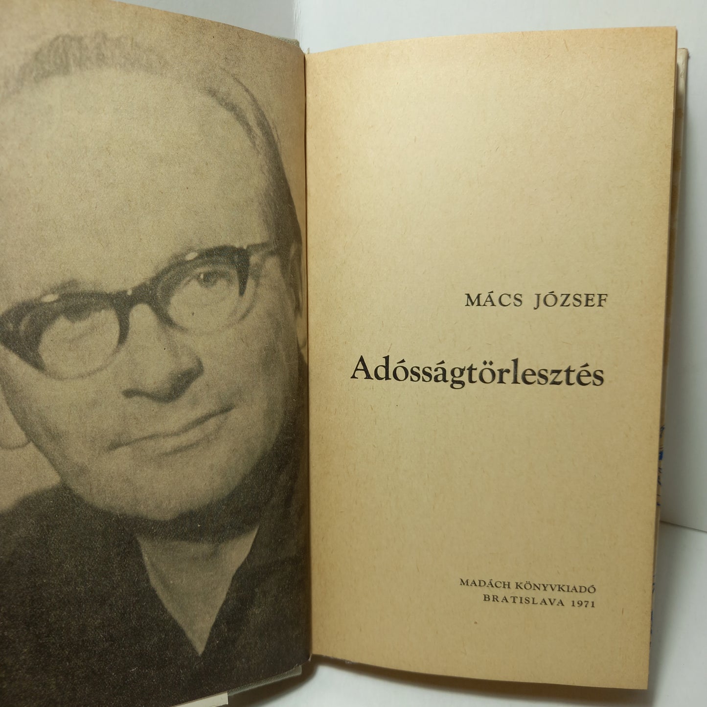 Adósságtörlesztés