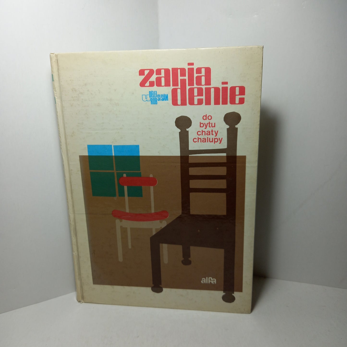 Zariadenie do bytu chaty chalupy