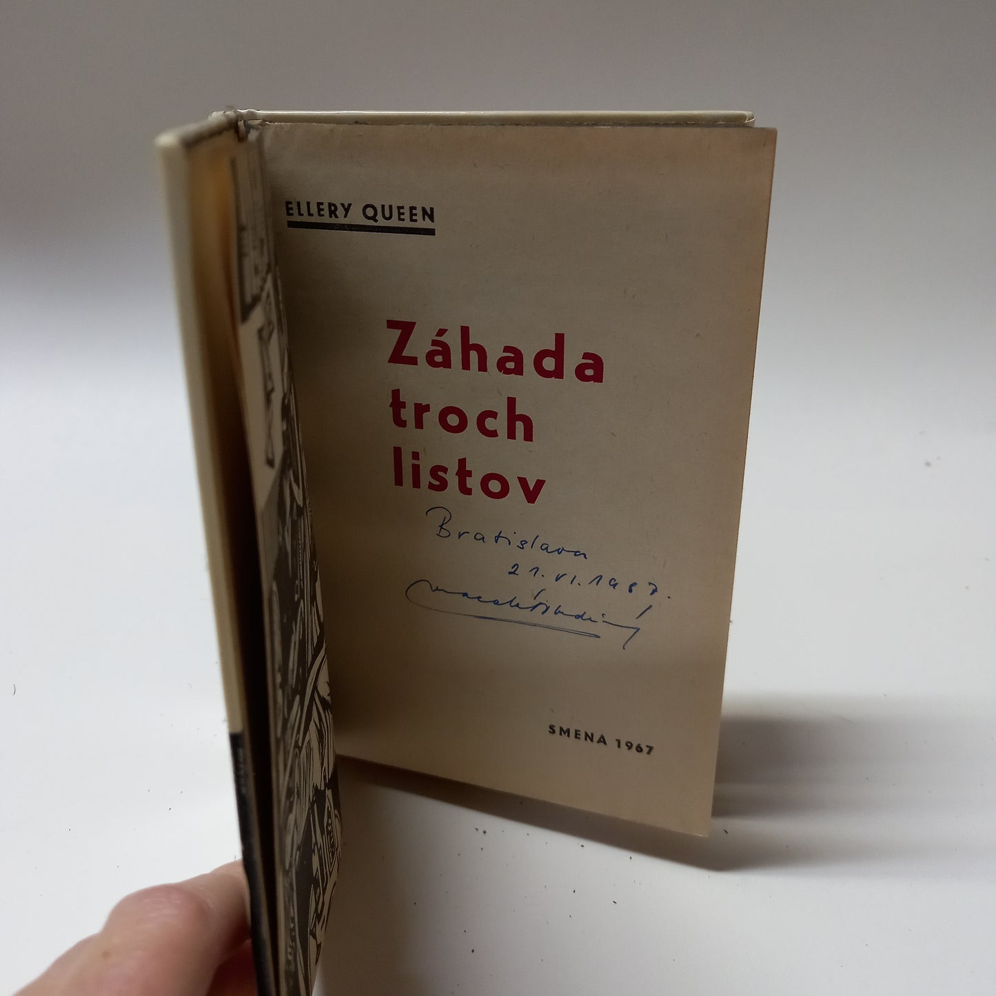 Záhada troch listov