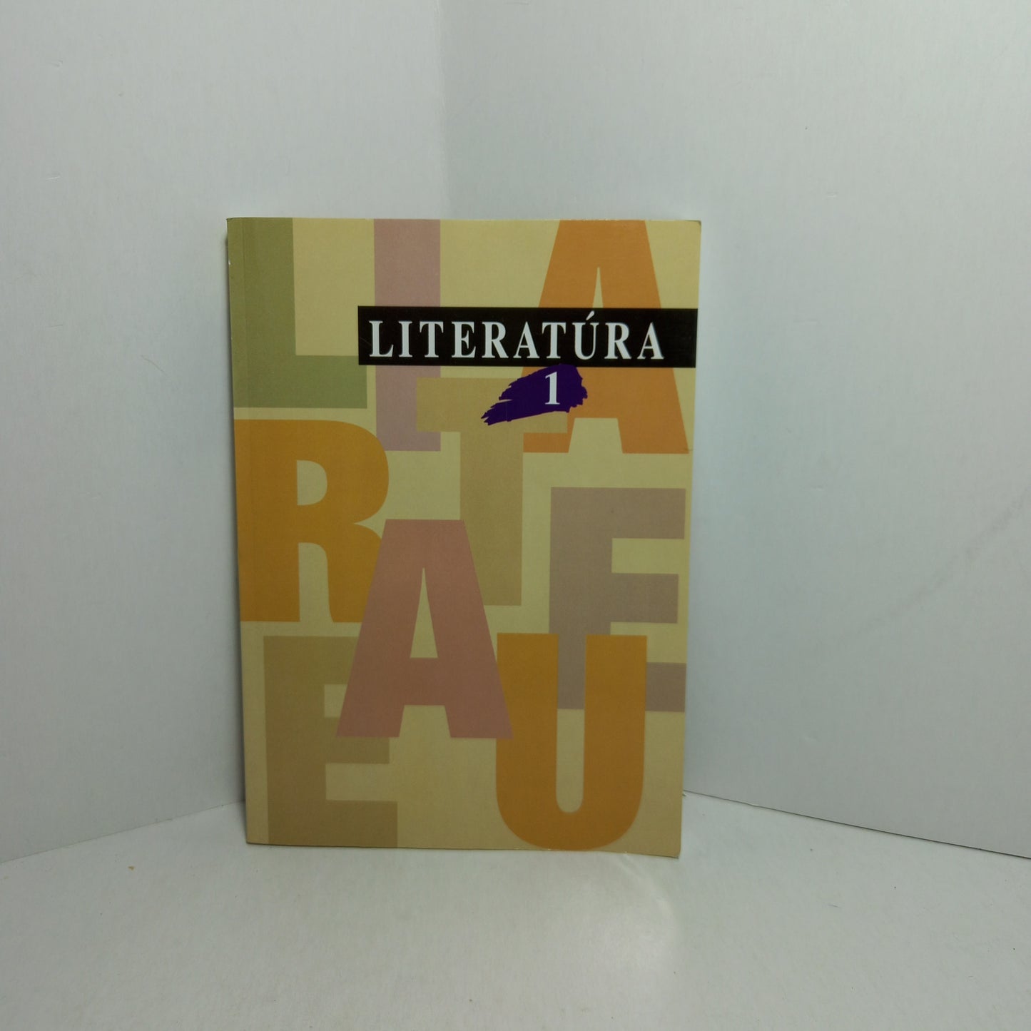 Literatúra 1     pre 1. ročník gymnázií a stredných škôl