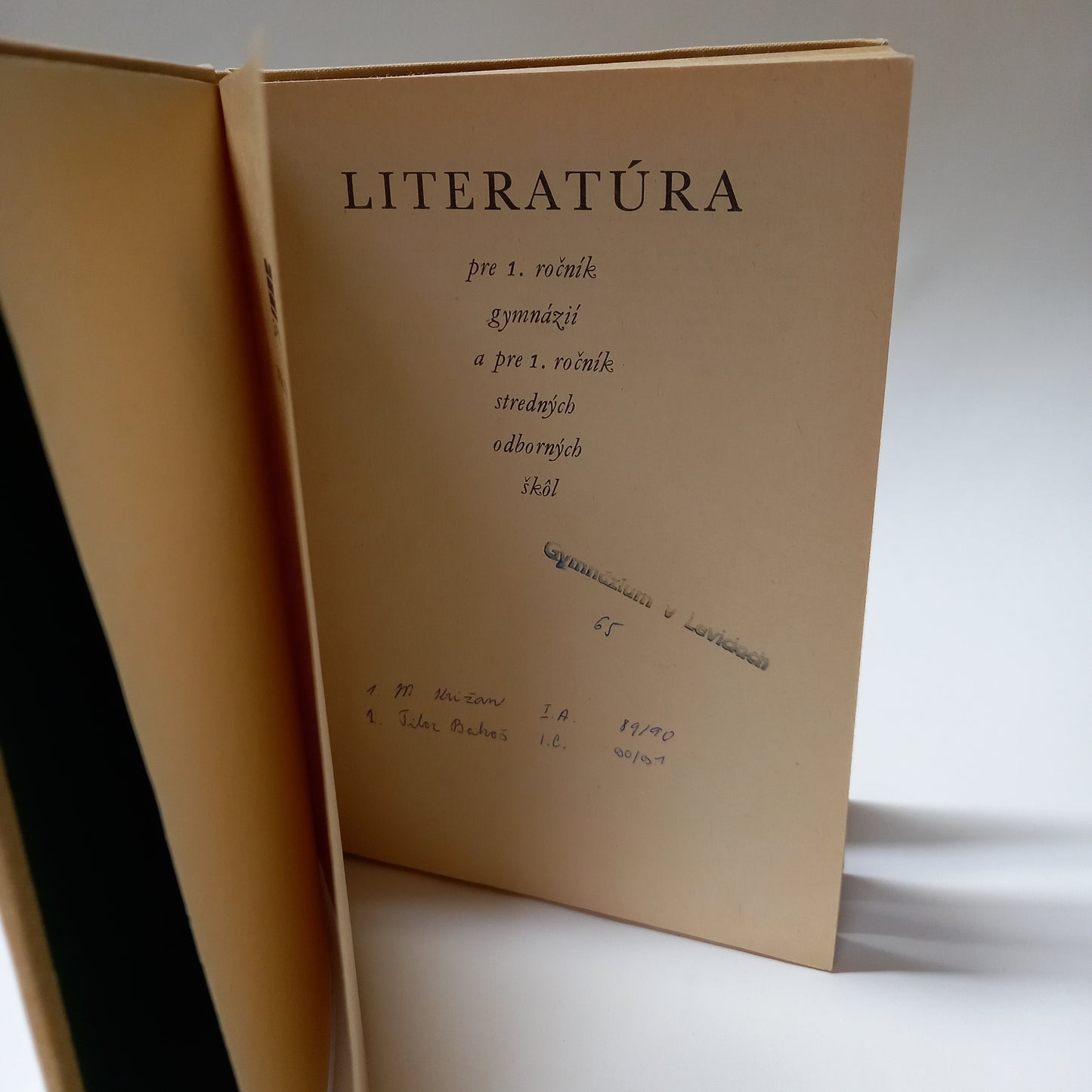 Literatúra pre 1.ročník gymnázií a pre 1.ročník stredných odborných škôl