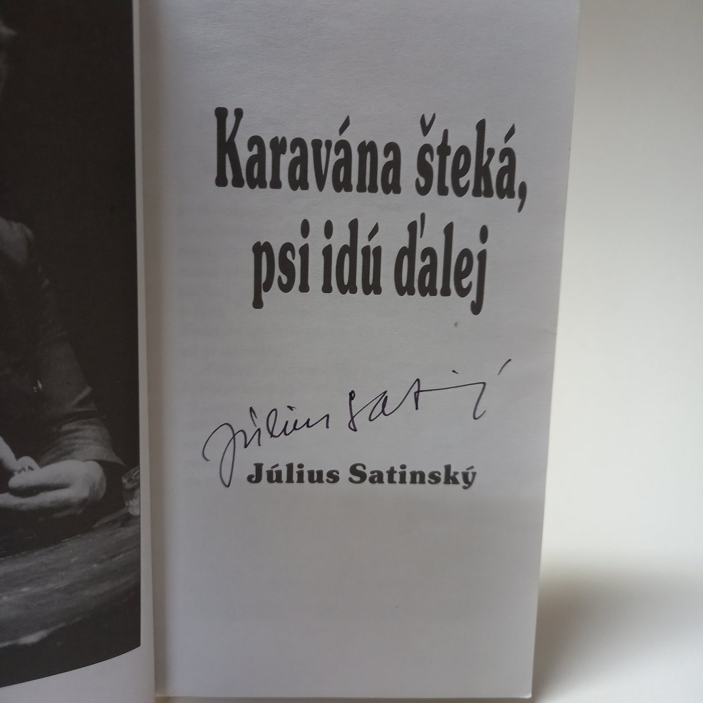 Karavána šteká, psi idú ďalej