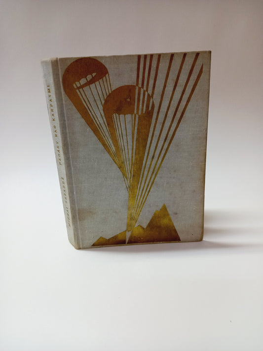 Padáky nad Karpatmi