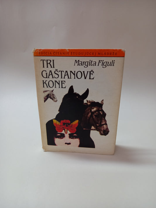 Tri gaštanové kone