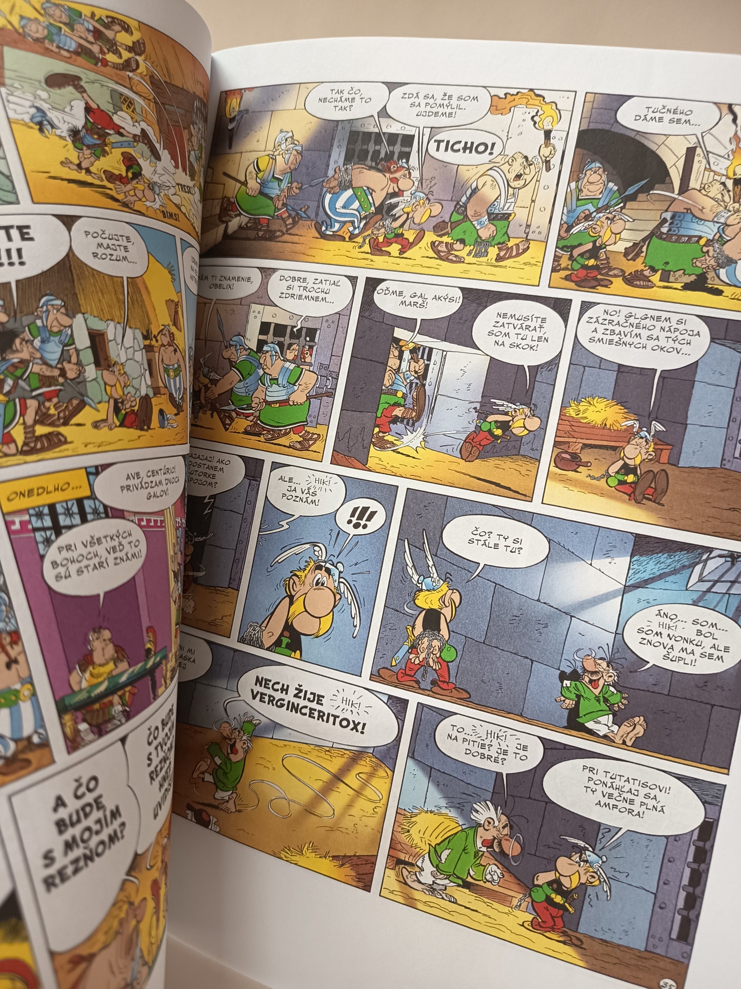 Asterix - Zlatý kosák