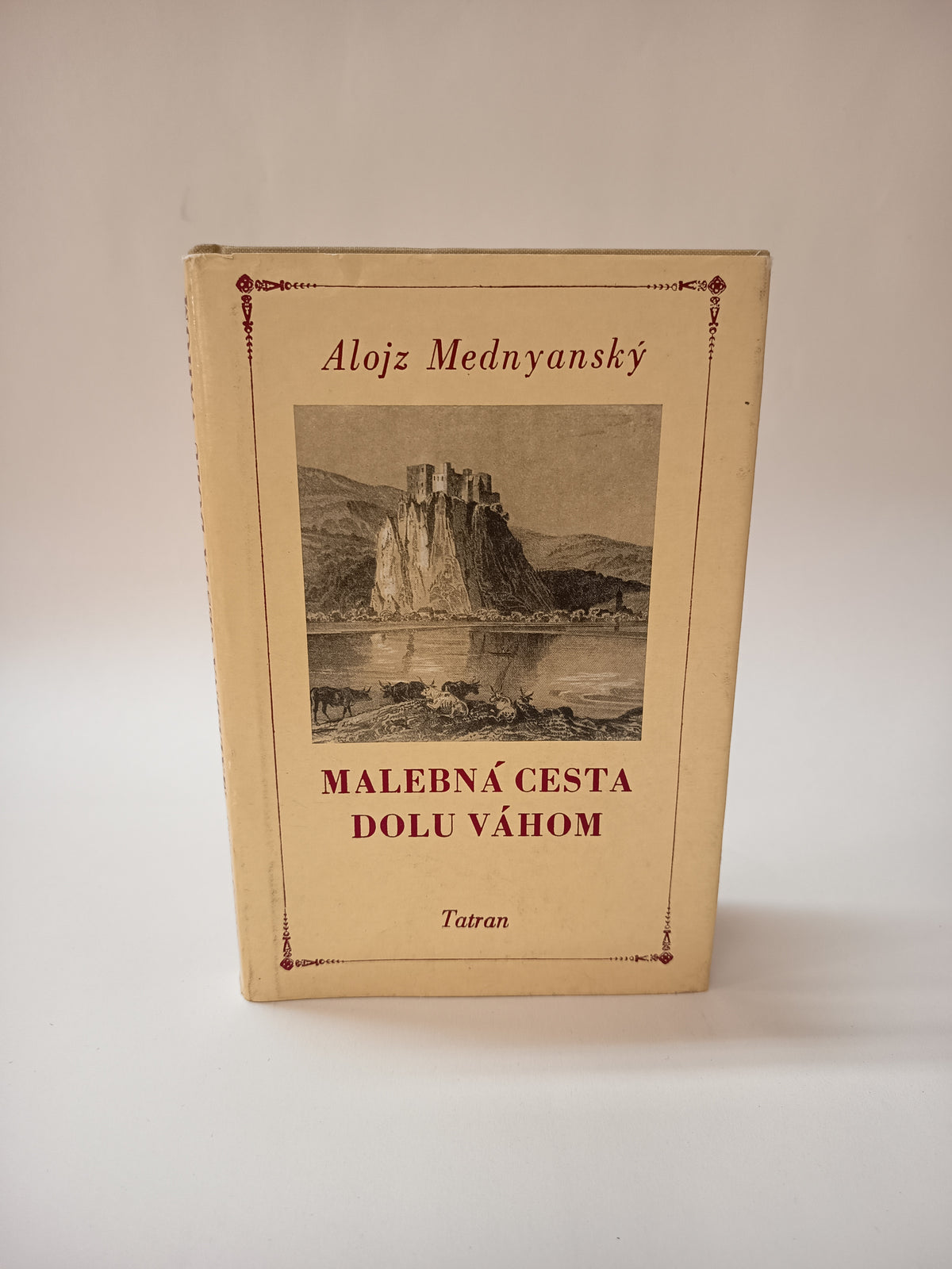 Malebná cesta dolu Váhom