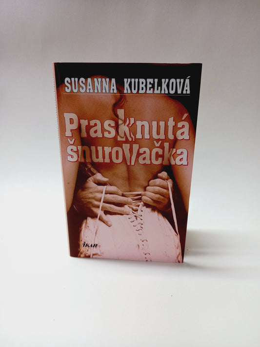 Prasknutá šnurovačka