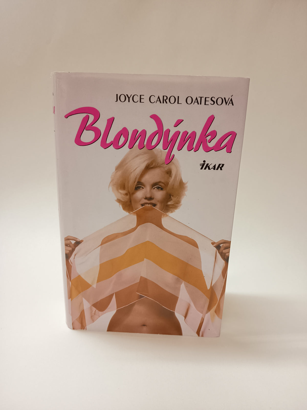 Blondýnka