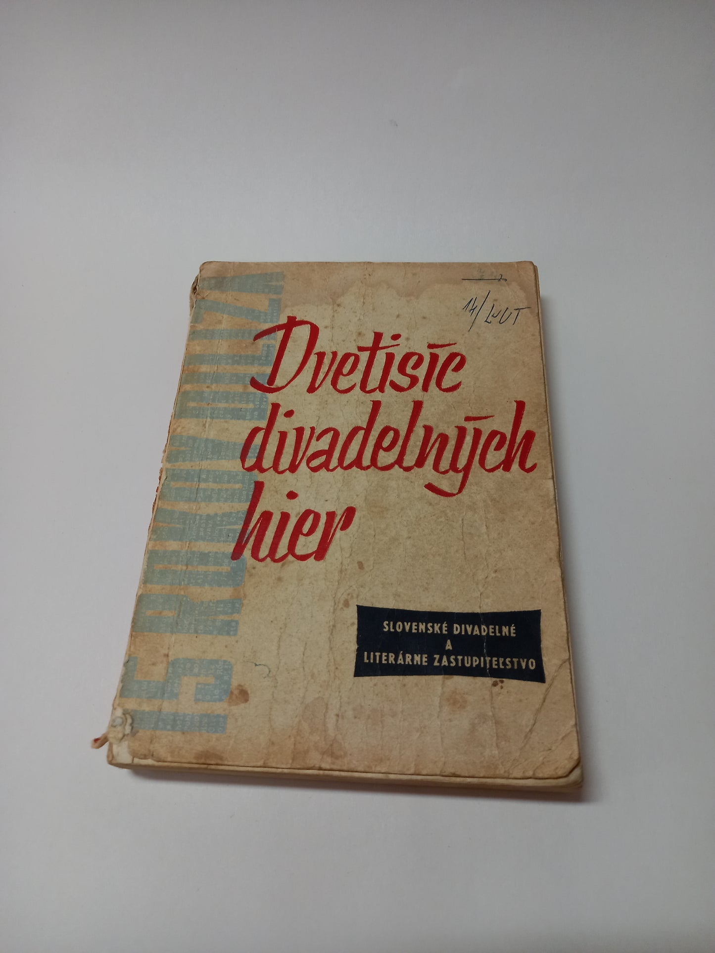Dvetisíc divadelných hier