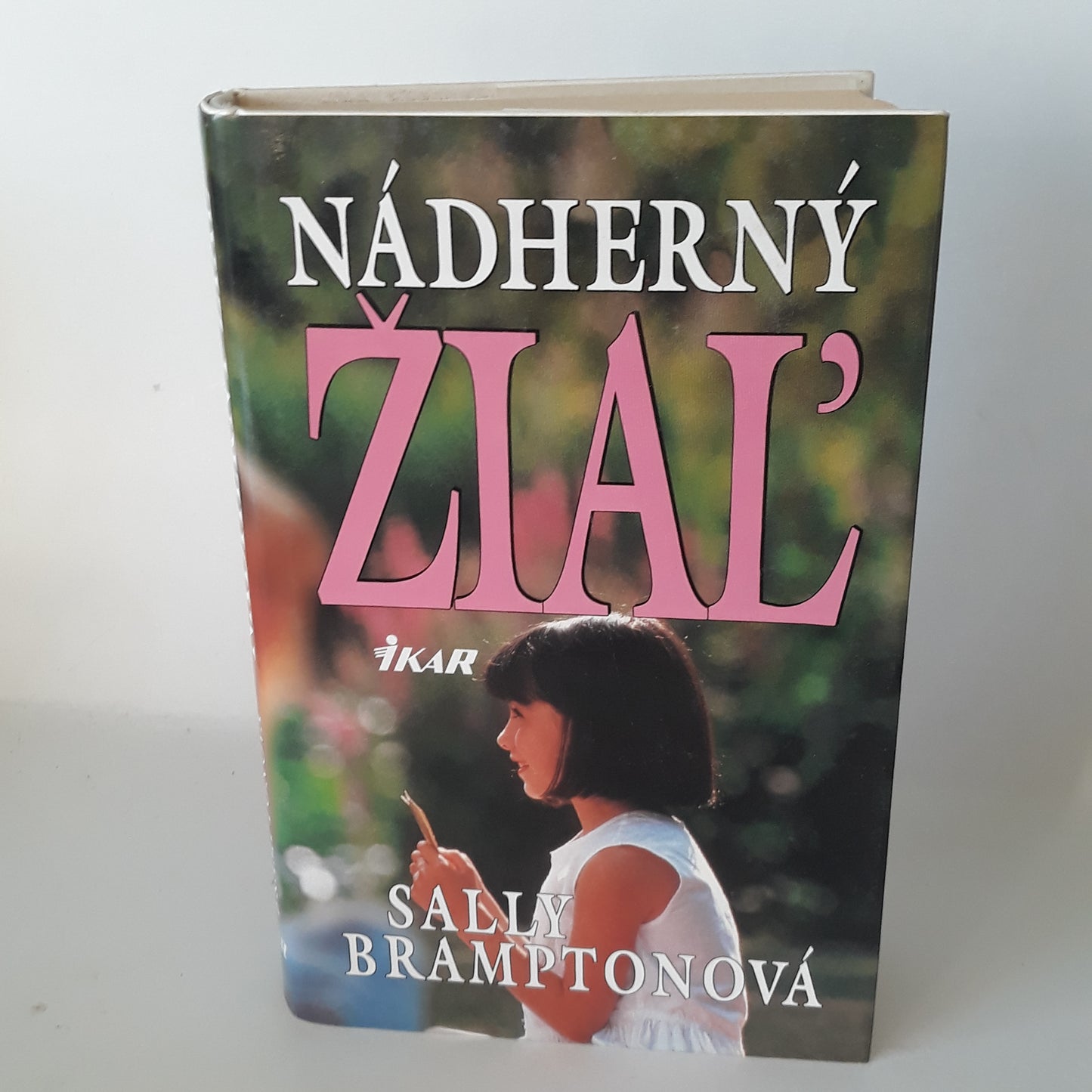 Nádherný žiaľ