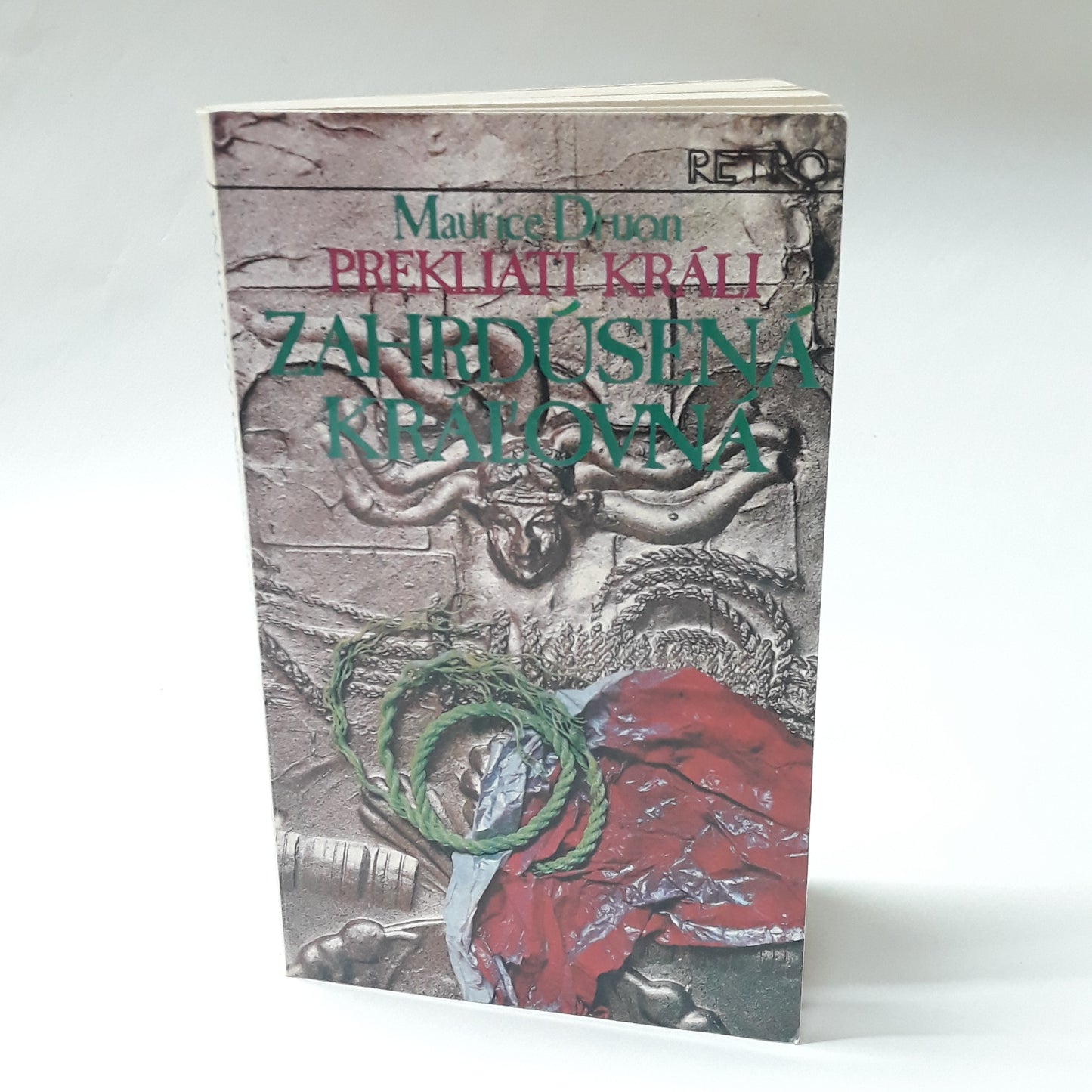 Prekliati králi -Zahrdúsená kráľovná