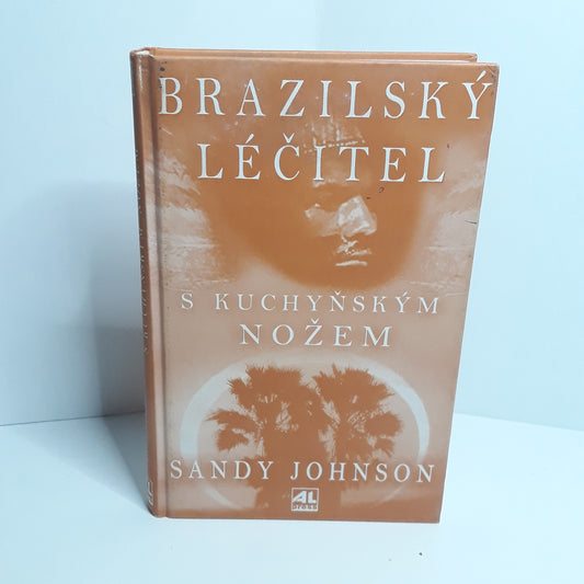 Brazilský léčitel s kuchyňským nožem