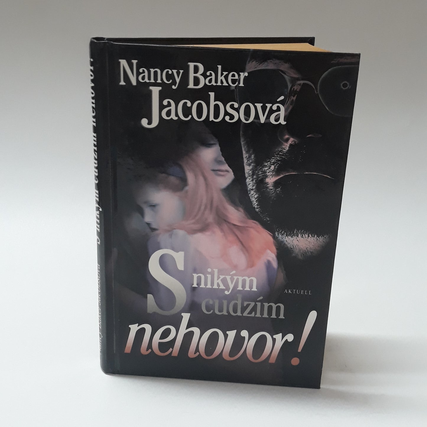 S nikým cudzím nehovor!