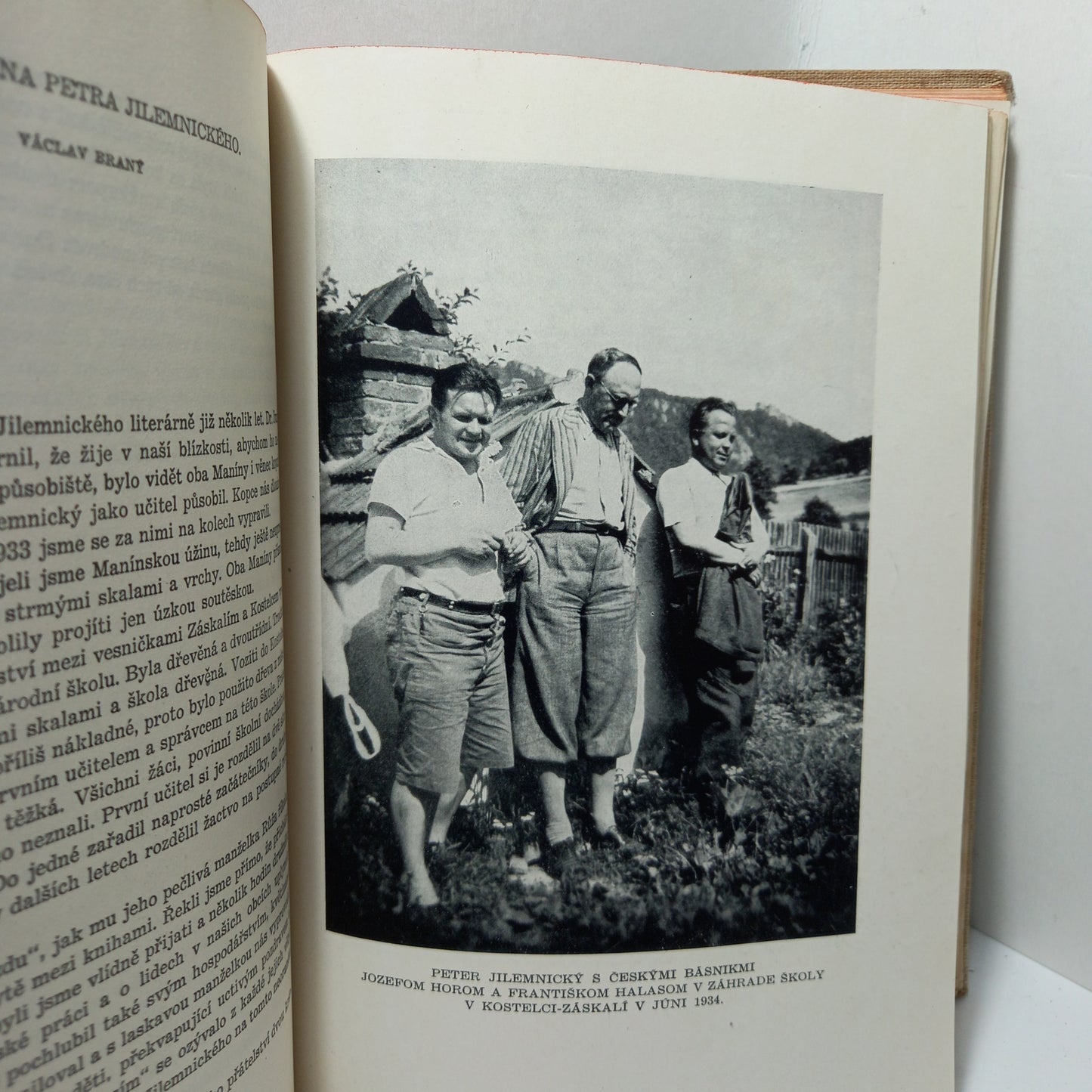 Peter Jilemnický - sborník statí, prejavov, fotografií a dokumentov