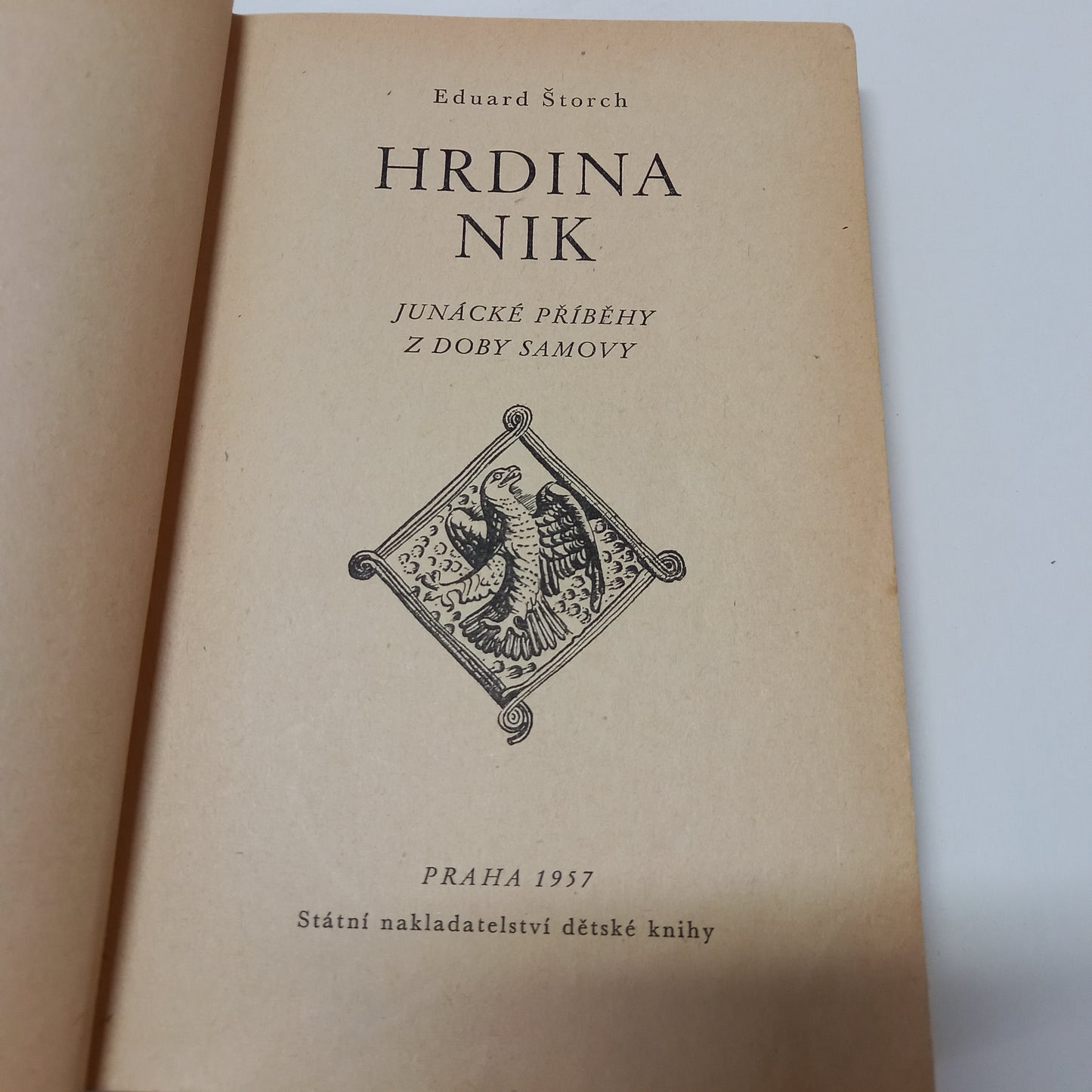 Hrdina Nik