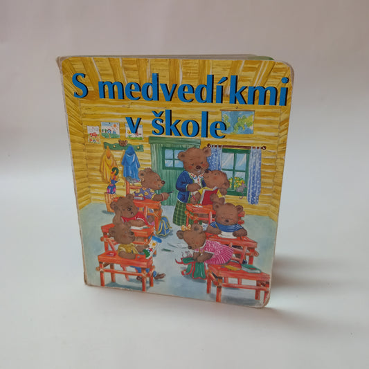 S medvedíkmi v škole
