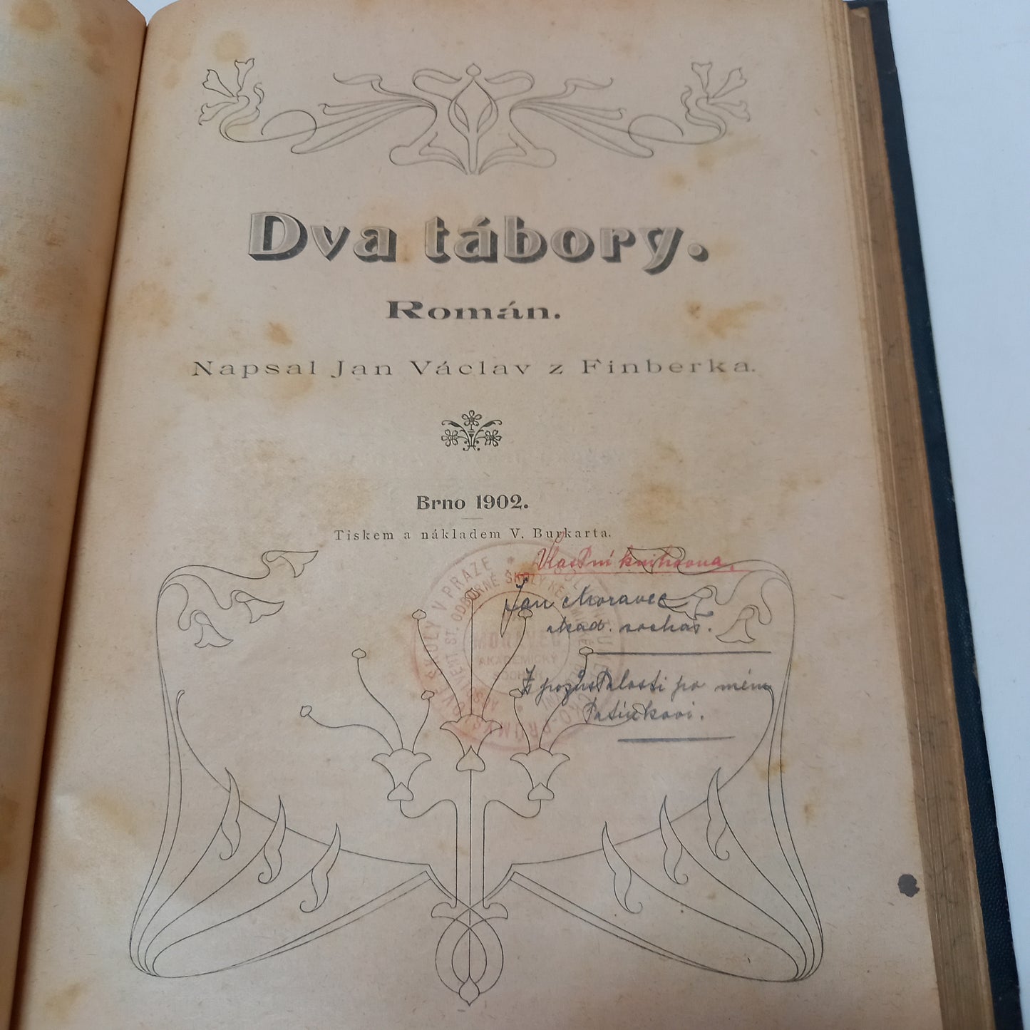 Kapucínka z Germasina- Město Hadleyburk -  Osídla a tenata- Dva tábory - Tajemství jednej noci - Kletba