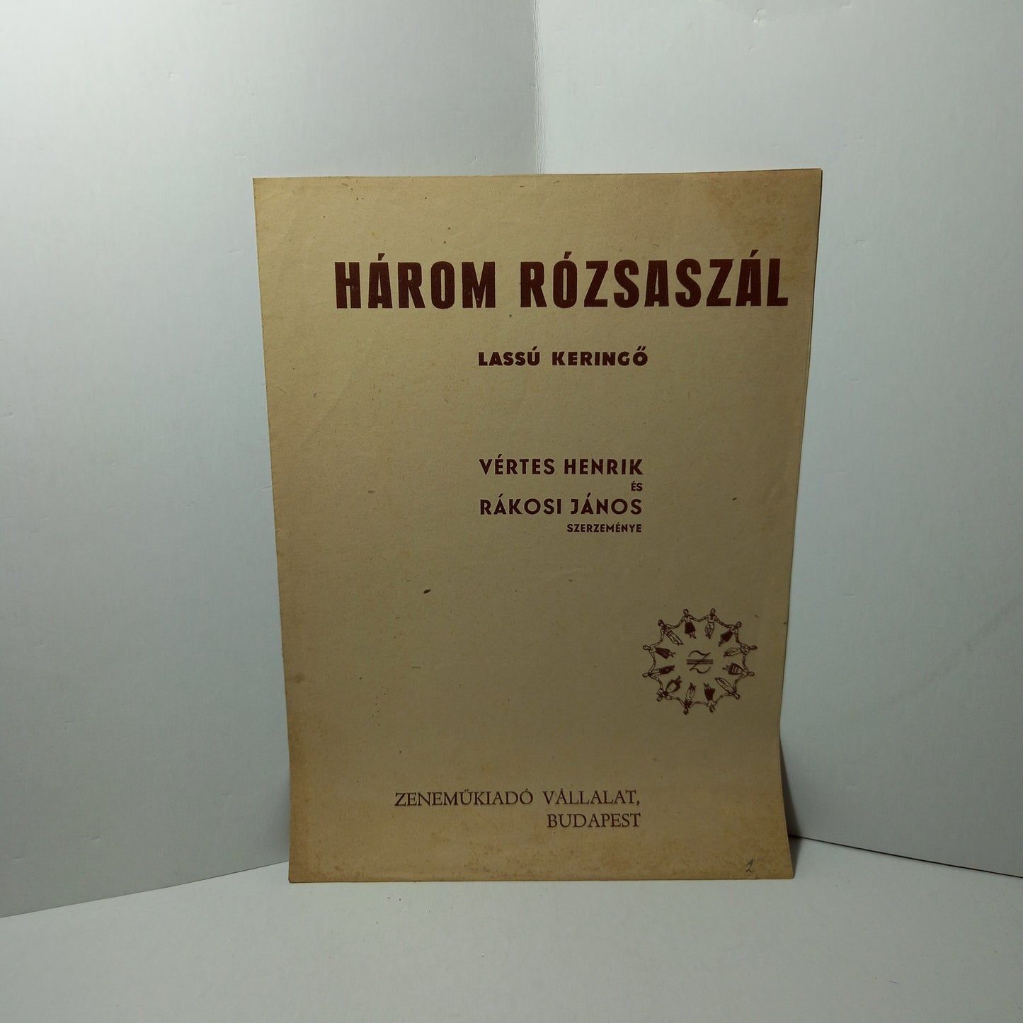 Három rózsaszál