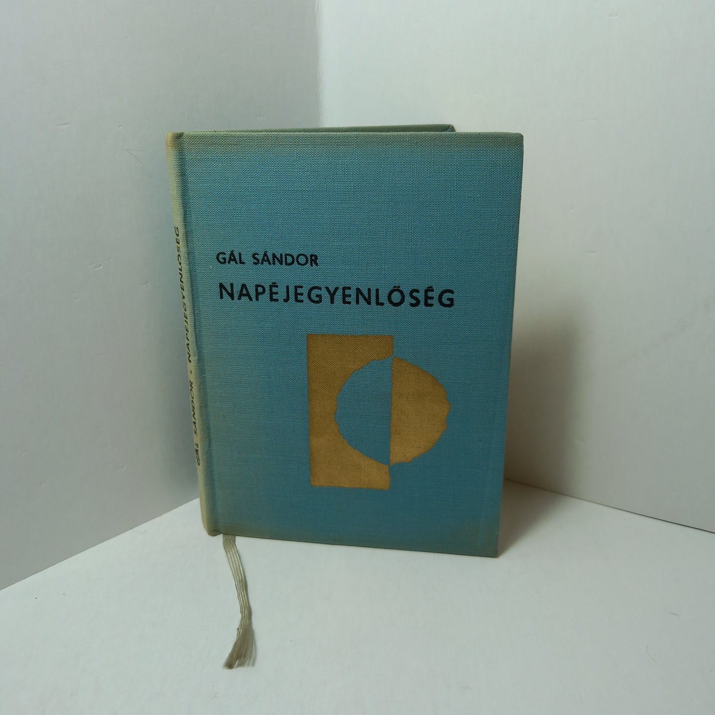 Napéjegyenlőség