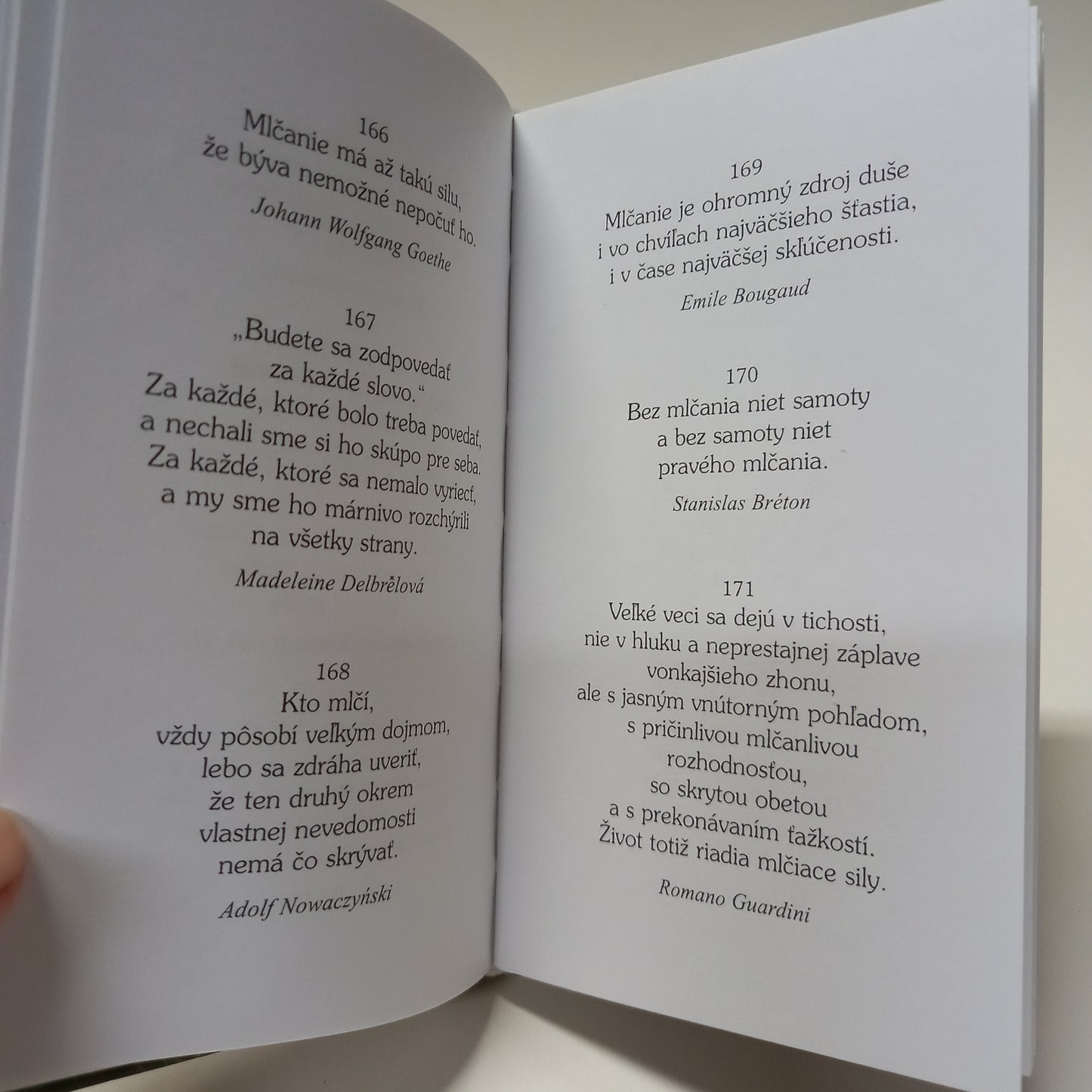 Hlas ticha - 365 myšlienok o kráse ticha