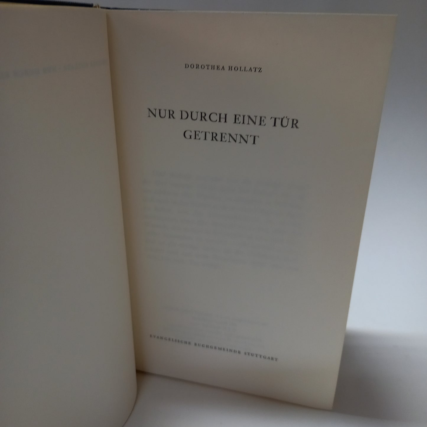 Nur Durch eine tür Getrennt