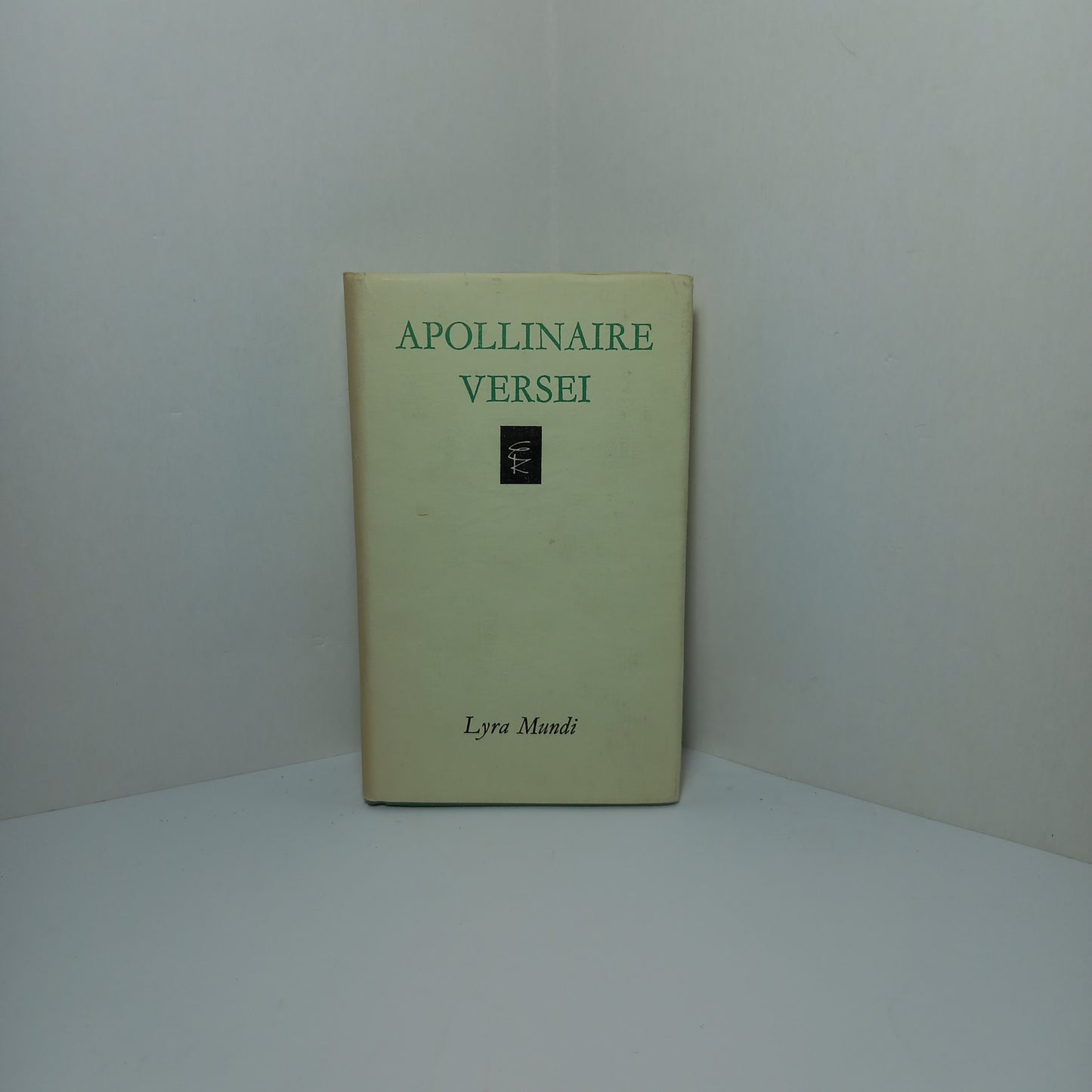 Apollinaire versei