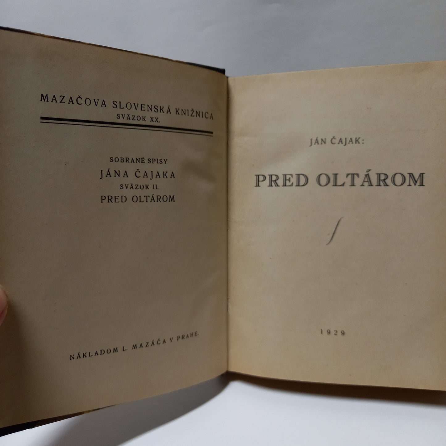 Pred oltárom