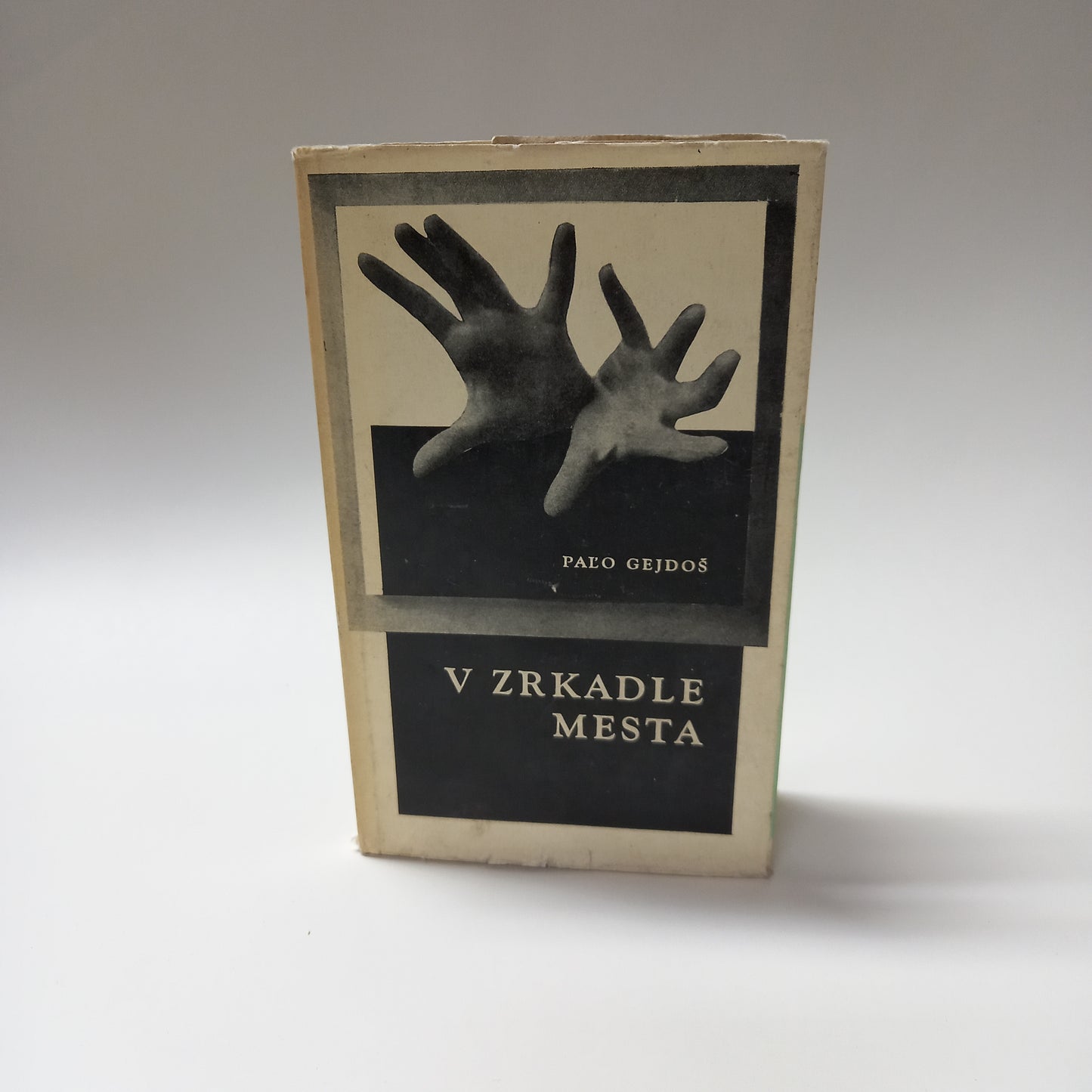 V zrkadle mesta