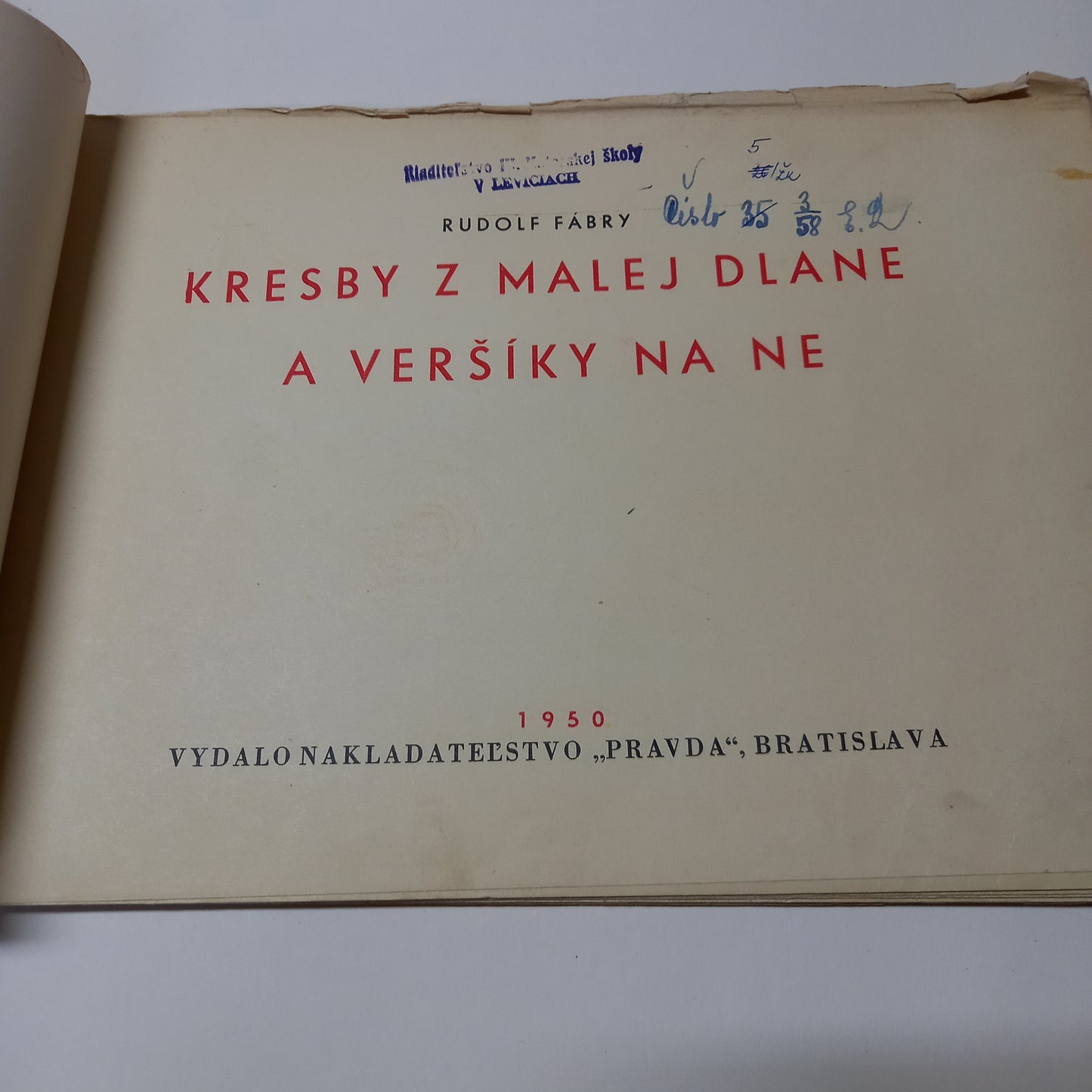 Kresby z malej dlane a veršíky na ne