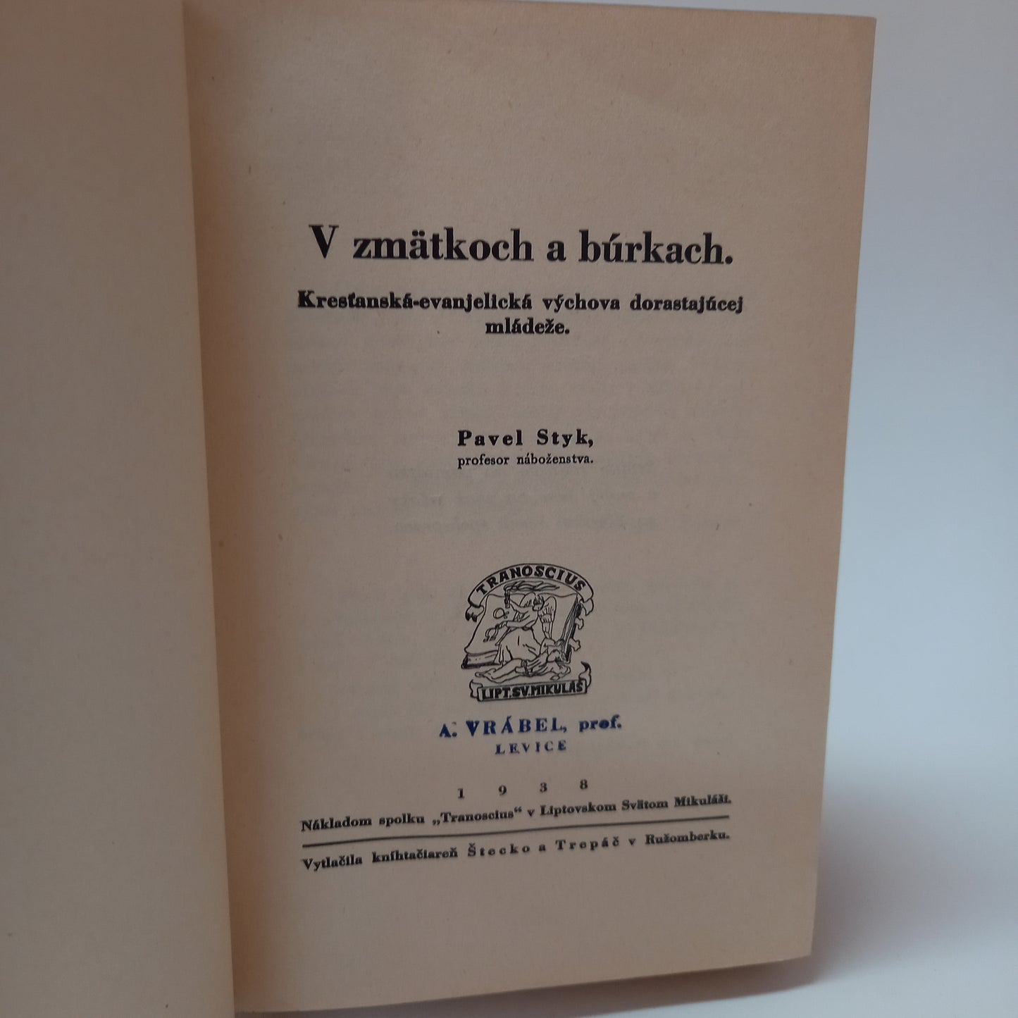V zmätkoch a búrkach