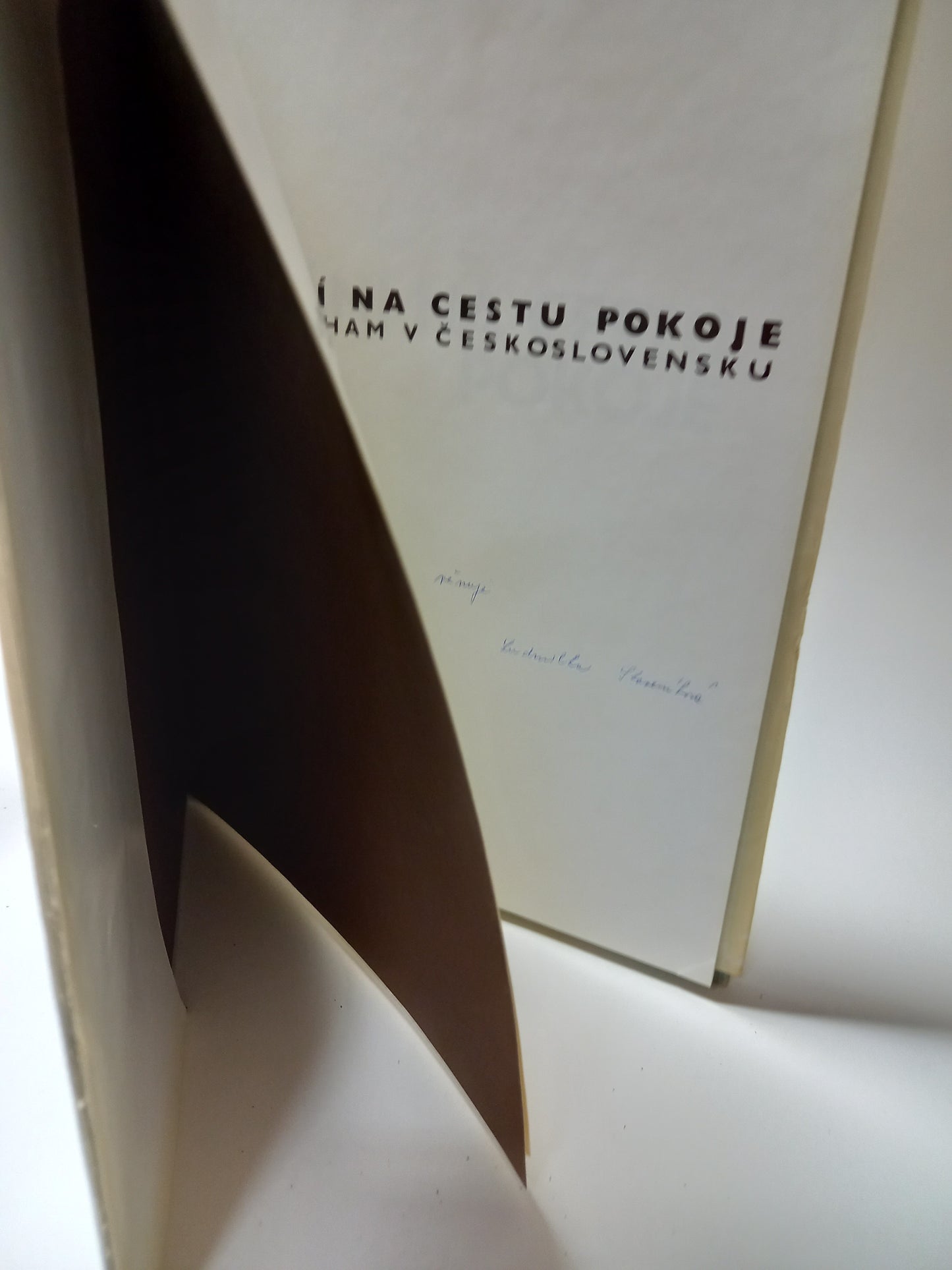 Volání na cestu pokoje.            Billy Graham v Československu