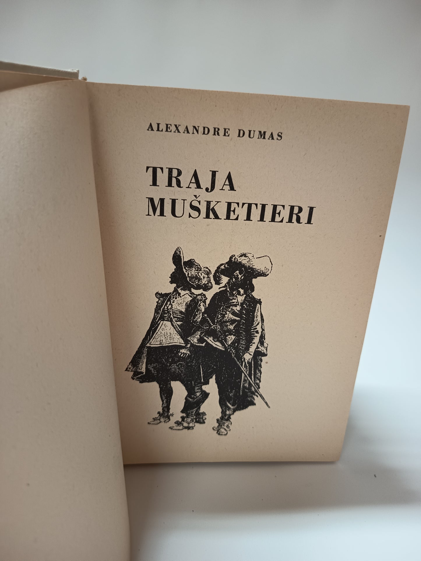 Traja mušketieri