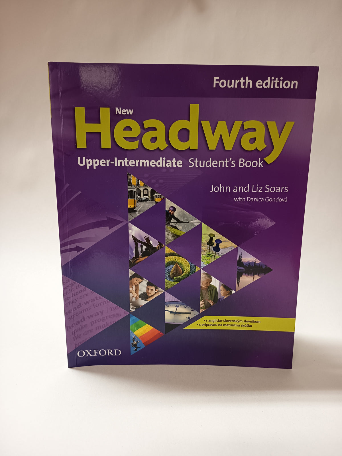 News Headway    Student's Book