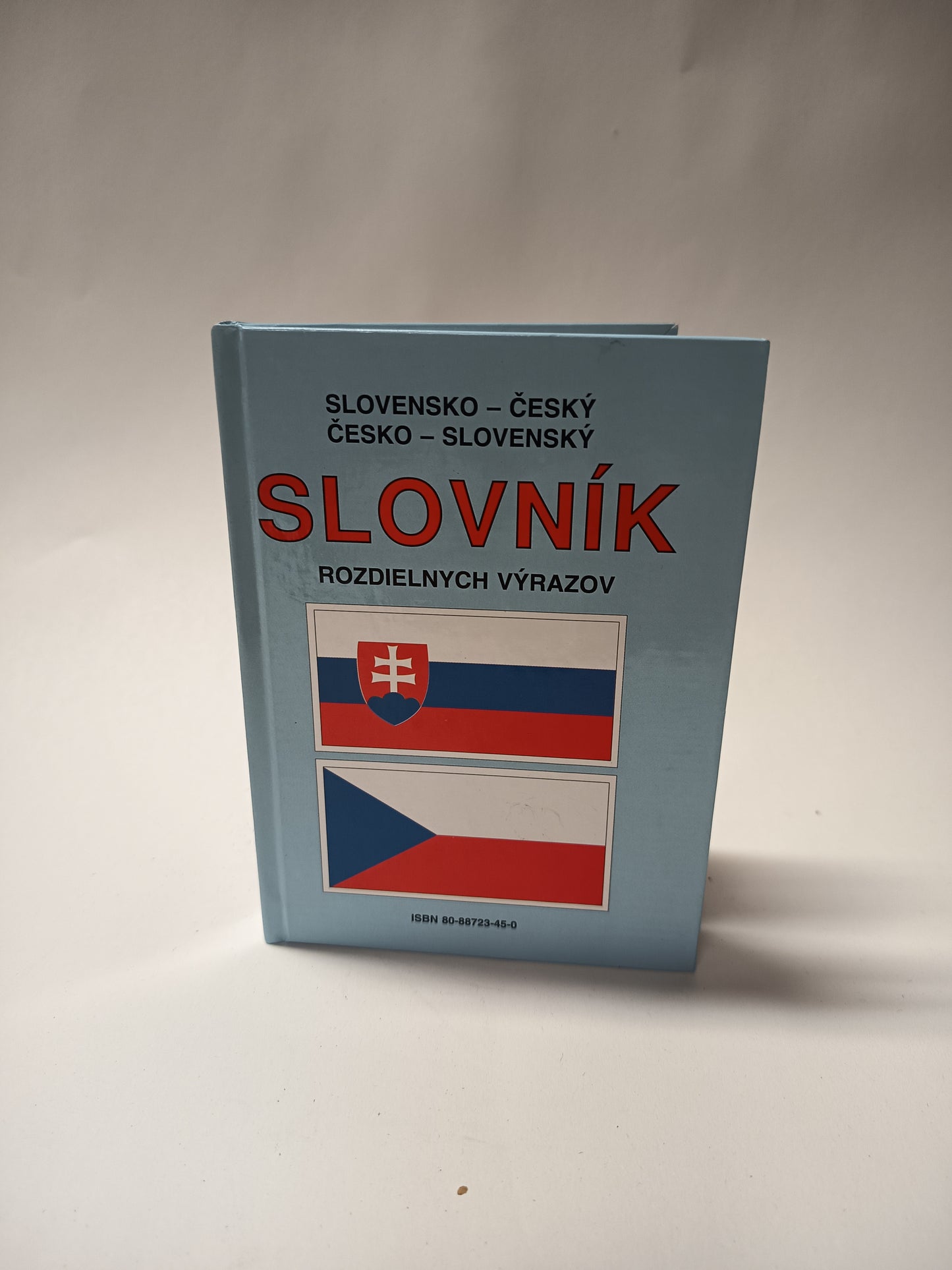 Slovensko-český a česko-slovenský slovník rozdielnych výrazov