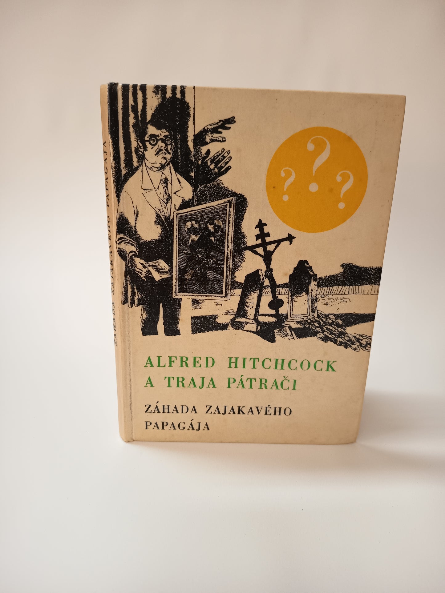 Alfred Hitchcock a Traja pátrači - Záhada zajakavého papagája