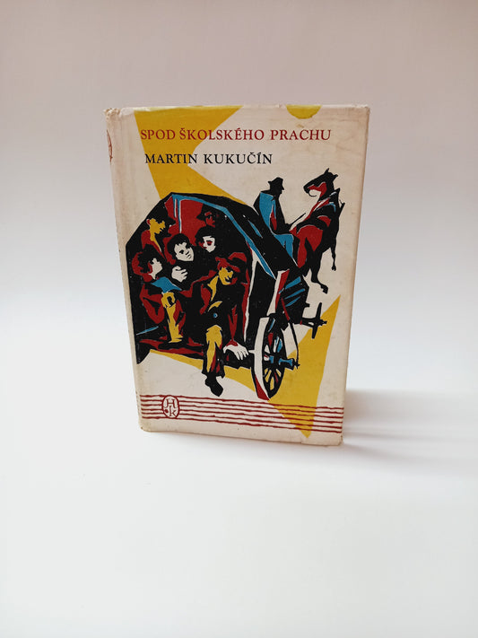 Spod školského prachu