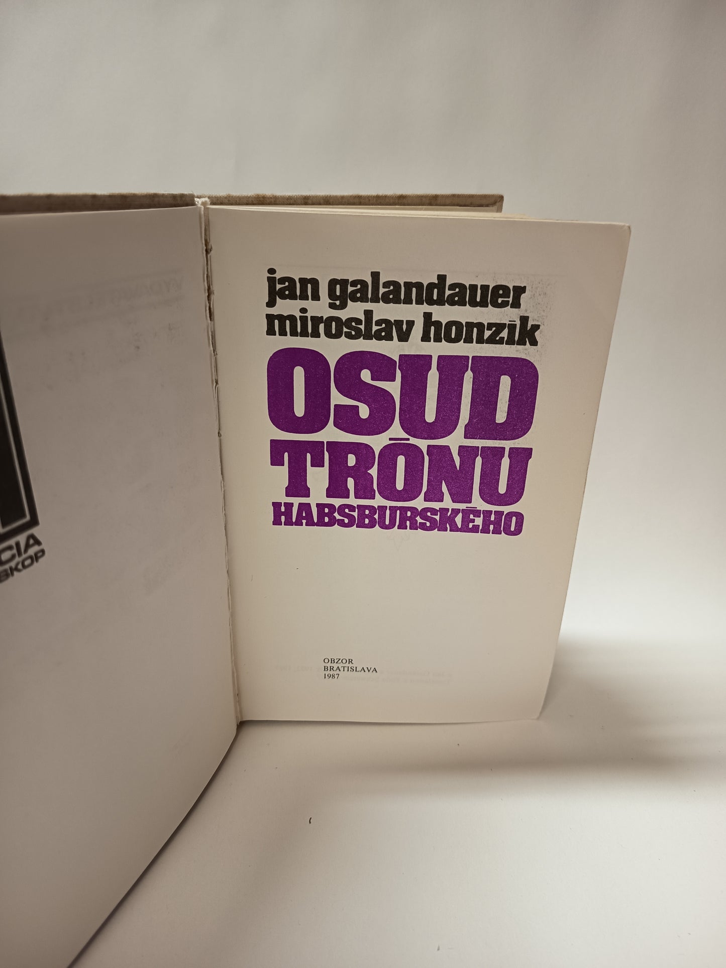 Osud trónu Habsburského